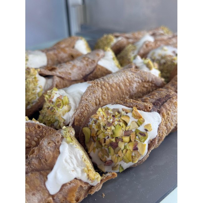 Cannoli sicilian cu gelato artizanal